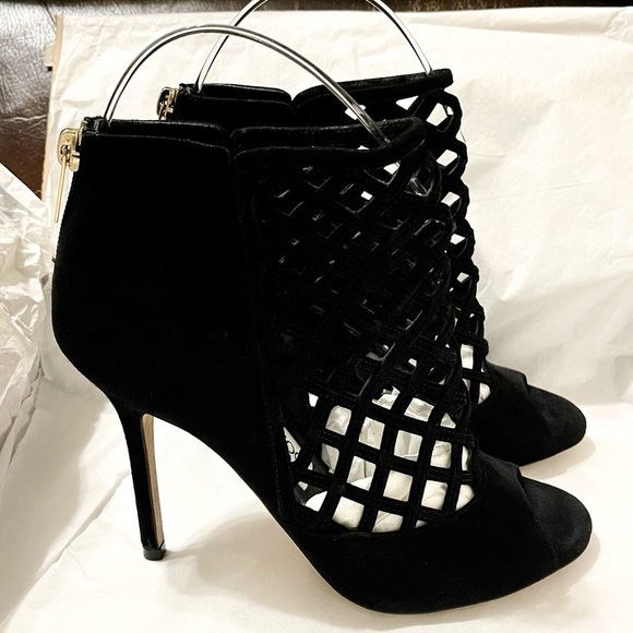 Jimmy Choo fishnet gladiator ankle peeptoe bootie Supple suede lthr blk EU37.5 - Picture 1 of 9